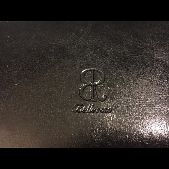 Authentic Leather Purse Solid Design - Picture 4 of 9